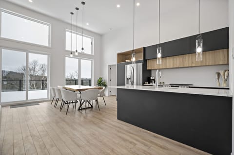 J. Khan Manor | Private kitchen | Coffee/tea maker, full-size fridge, microwave, oven