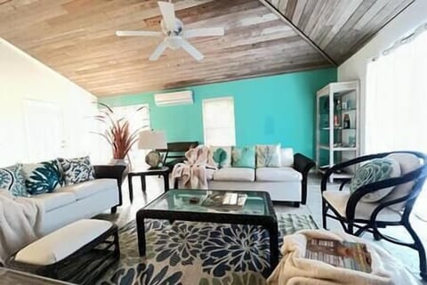 Living Room (1)