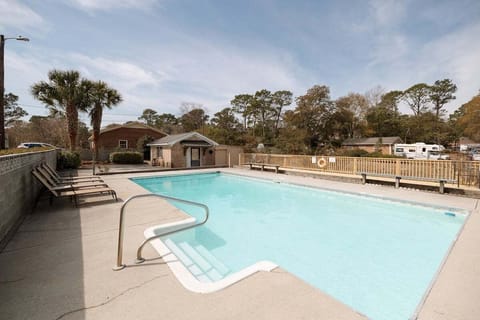 Relax and unwind in your own private saltwater pool surrounded by a spacious sundeck, lounge seating, and a fully fenced backyard