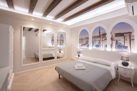 Design Apartment | 1 bedroom, Egyptian cotton sheets, premium bedding, down comforters
