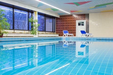 Holiday Home Swimming Pool