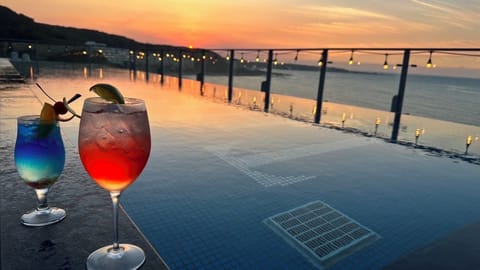 Poolside bar