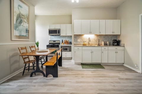 Unit 42: Come and enjoy your meal in our functional dining area!