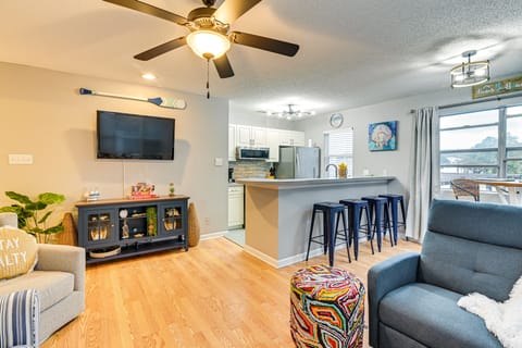 Myrtle Beach Vacation Rental | 2BR | 2BA | Steps Required | 900 Sq Ft