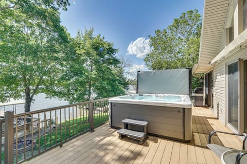 Gravois Mills Vacation Rental | 4BR | 3BA | 1,716 Sq Ft | 1 Step to Enter