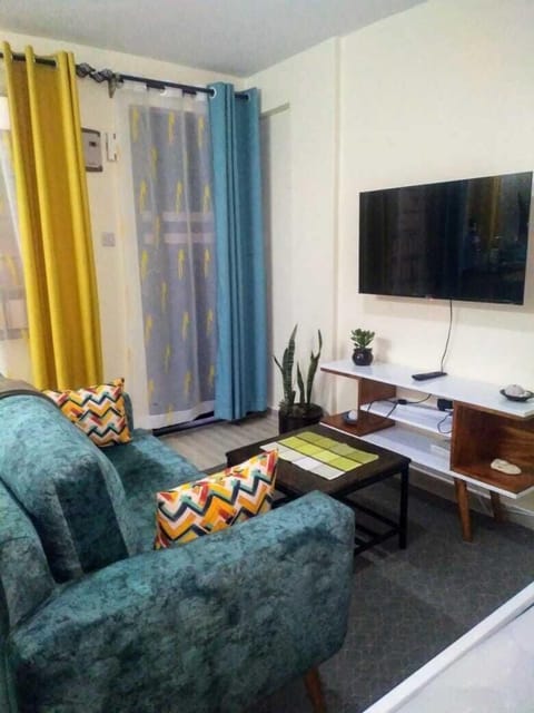 Comfort Studio | Living area | 24-inch Smart TV with digital channels
