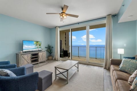 Gorgeous View from the living room and Balcony