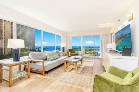 Corner unit offering beautiful ocean views
