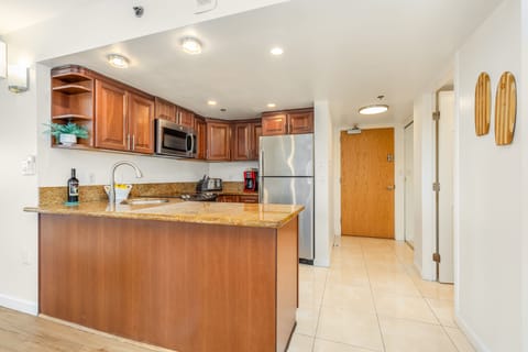 Fully equipped kitchen ready to cook!