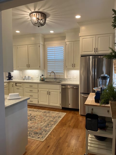 kitchen fully equipped