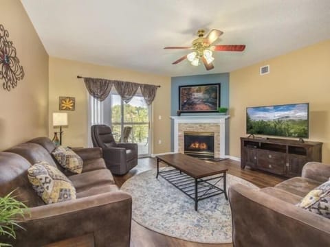 Bear Crossing 402 Sleeps 8 - Spacious Living Room with Gas Fireplace, Sleeper Sofa and SMART TV with Cable & WIFI throughout vacation rental
