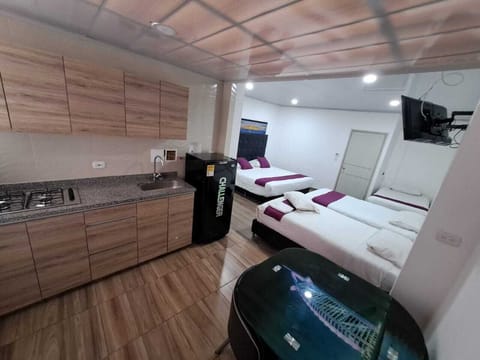Family Room | Hypo-allergenic bedding, soundproofing, free WiFi, bed sheets