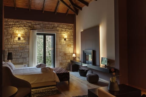 Junior Suite, Mountain View | In-room safe, desk, soundproofing, free WiFi