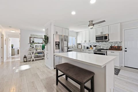 Dream Kitchen for Food Lovers – A modern, open-concept kitchen with sleek countertops, high-end appliances, and a spacious island makes cooking a delight. Perfect for creating gourmet meals and lasting memories.