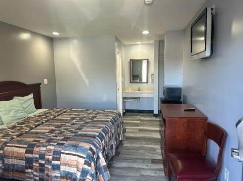 Deluxe Single Room | Individually decorated, individually furnished, desk, free WiFi