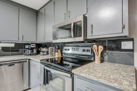 Prepare your favorite dishes in our well-equipped kitchen, complete with modern appliances. Share the joy of good food and company at the dining table with friends and family, creating cherished moments in our inviting space.