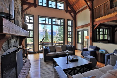 House (5 Bedrooms) | Interior