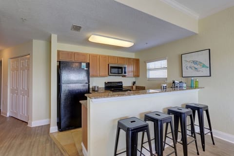 Kitchen with extra barstool seating