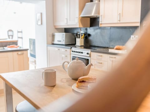 Breakfast bar seating in the kitchen
