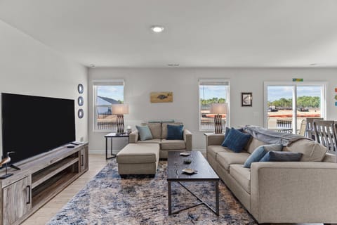 Smart TV and plenty of light