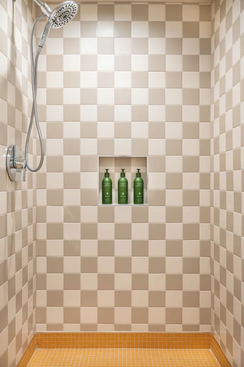 Lakeside Superior Rooms-2 Queen | Bathroom | Hair dryer, towels, soap, shampoo