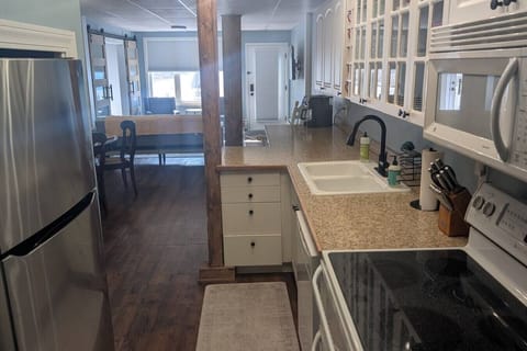 Fully Stocked Kitchen