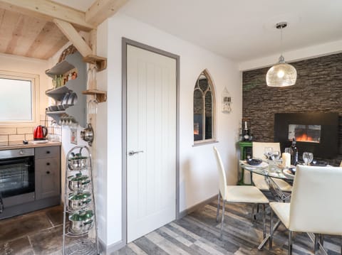 Fridge, electric kettle, toaster, cookware/dishes/utensils