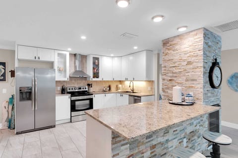 Beautiful Kitchen with Granite Countertops
