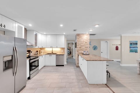Beautiful Kitchen with Granite Countertops