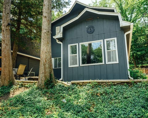 Tribesman #5 is one of our 3 bedroom 2 bathroom cabins (6 total)