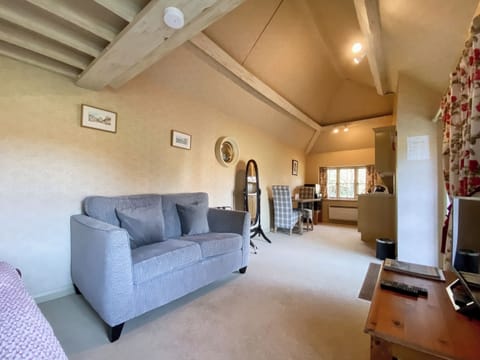 Living area | Cottage 4 - Oaklands Farm, East Tytherley