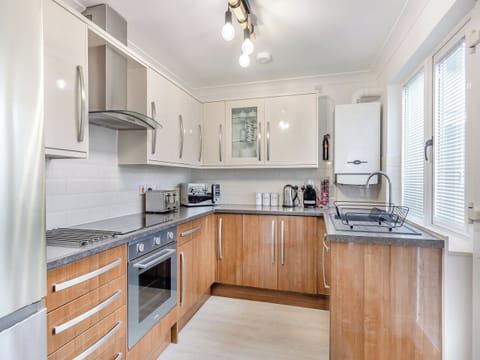 Kitchen | 5 Vista Apartments, Goodrington, near Paignton