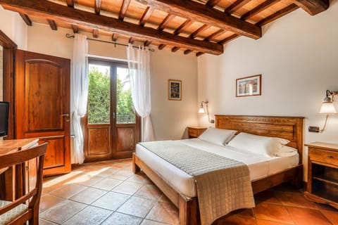 Superior Double Room | Memory foam beds, individually furnished, desk, laptop workspace