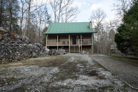 Bear Rock Cabin