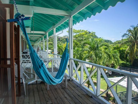 Comfort Single Room, 1 Large Twin Bed, Smoking, Partial Ocean View | Balcony