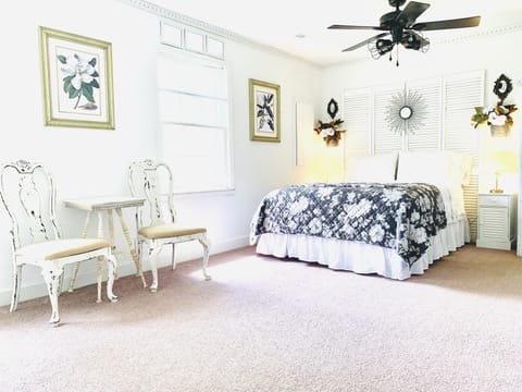 Close to GM Plant, Hospitals and Wedding Facilities!
