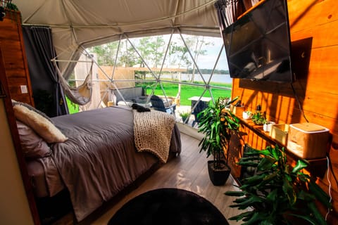 Luxury Tent, 2 Bedrooms, Hot Tub, Bay View | Individually decorated, individually furnished, free WiFi, bed sheets