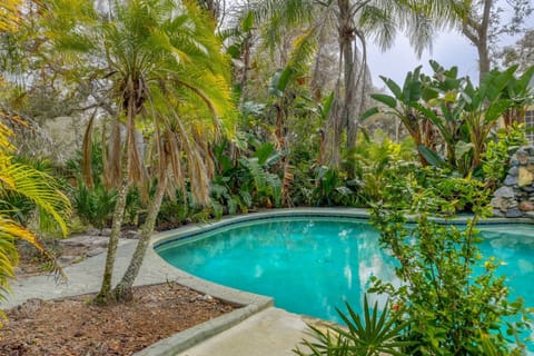 Take a plunge in this gorgeous pool to cool off after a day at the beach!