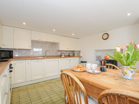 Fridge, dishwasher, electric kettle, toaster