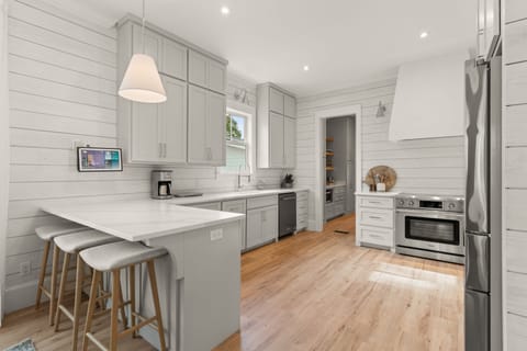 The Ship's Belle - New House, New Kitchen