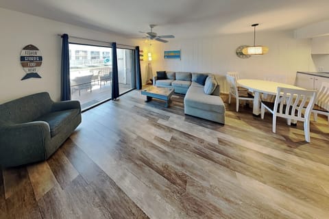 Condo (3 Bedrooms) | Property amenity