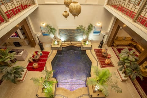 Indoor pool, outdoor pool