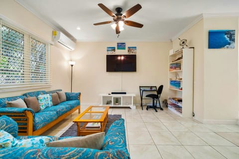 Spacious Living Room with 55" HDTV + Netflix, 2 Charging Stations