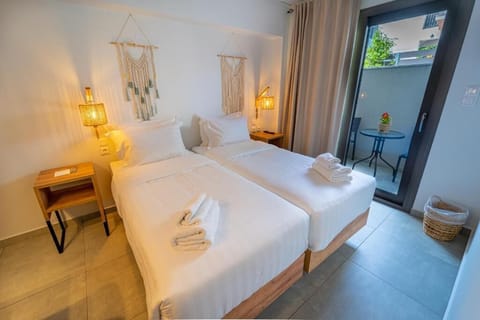 Standard Twin Room | Egyptian cotton sheets, premium bedding, down comforters, pillowtop beds