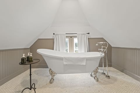 The Spruce Loft | Bathroom | Hair dryer, bathrobes, towels