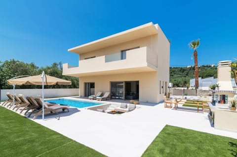 Villa Almo image