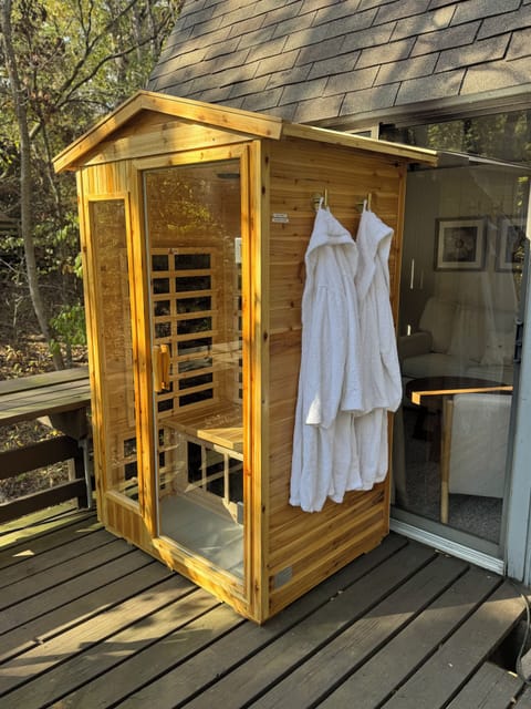 2-person infrared sauna