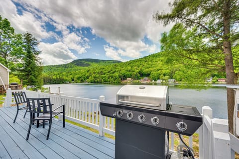 Stark Vacation Rental | 3BR | 2BA | 4 Steps to Enter | 2,000 Sq Ft