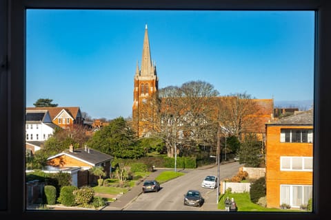 19 Undercliffe has views of the magnificent St John's Church