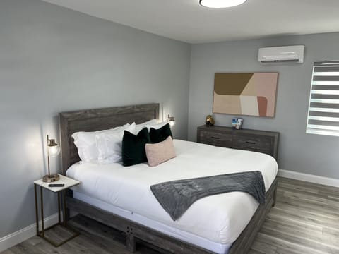 Super thick and comfy king mattress
